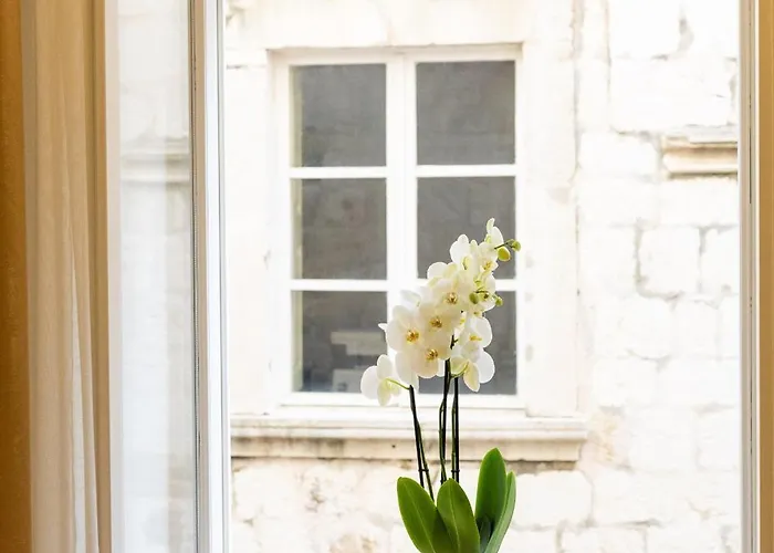 Soleil Palace 公寓 *